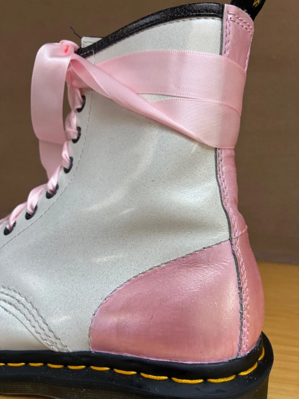 PRETTY IN PINK: Custom Metallic & Glitter Festival Docs - Picture 6 of 10